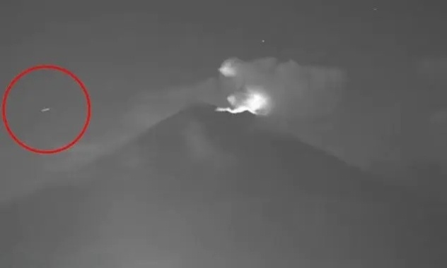 墨西哥活火山上空疑出现UFO舰队这事儿当个茶余饭后的趣闻聊聊非常有意思，但要让我