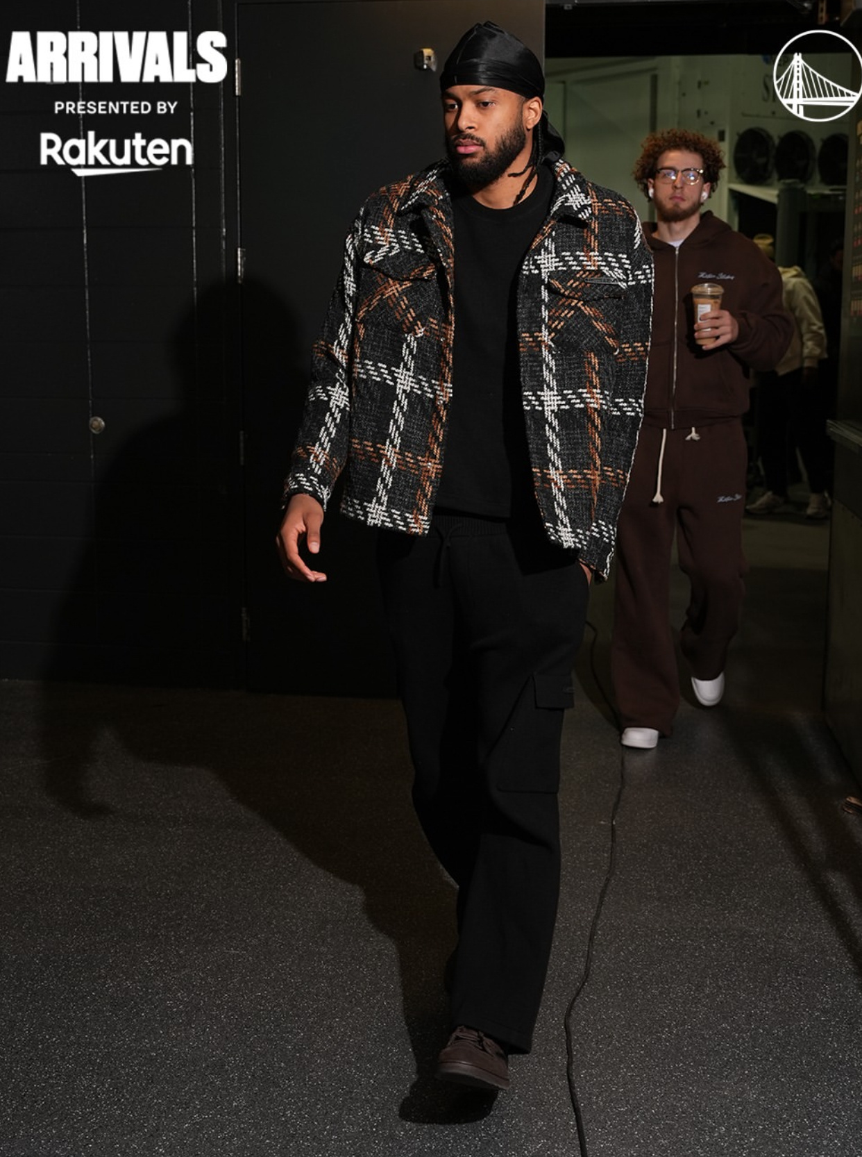 连续八场得分上双，也算不错！三分再调弧度了，希望后面稳定点，加油！今天勇士一突破