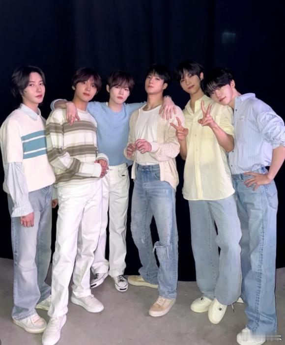 NCTDREAM全员续约出道十周年，NCT DREAM六名成员全部完成续约，继续