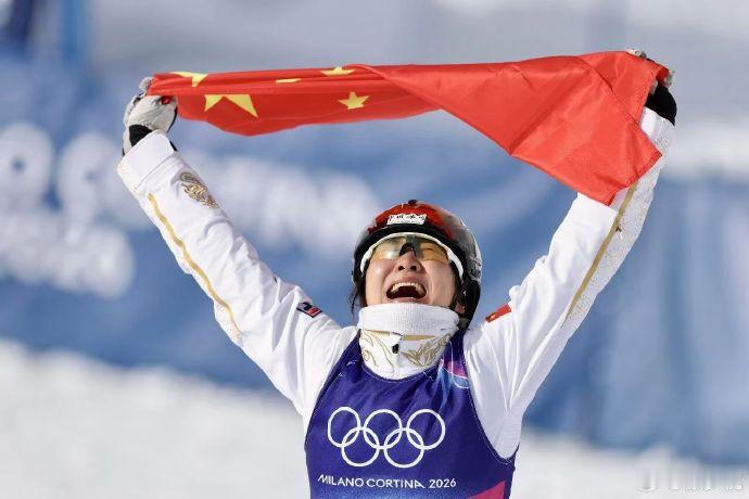 徐梦桃发文总结米兰冬奥徐梦桃说中国冰雪的故事还会继续书写 ：“站在米兰冬奥会闭幕