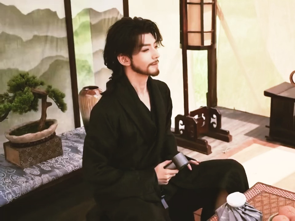 云秀行 哈哈邓为花絮好可爱，摇头晃脑，还给帅哥整害羞了！这个反差感拉满的邓为！期