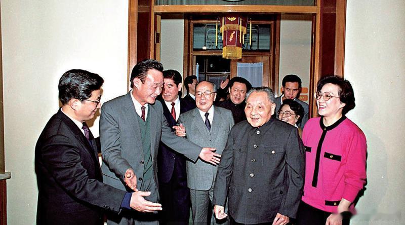 那些年，在小平身边的邦国同志。 ​​​