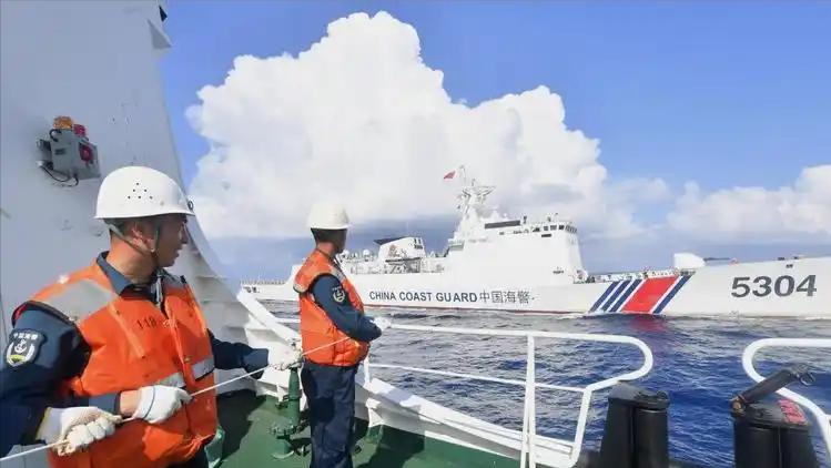 解放军硬核亮剑！南海常态化反制，不给外部势力任何挑衅机会

南海暗流涌动，美菲日