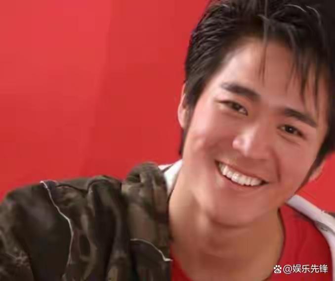 28岁当红男星纵身一跃背后真相：顶楼徘徊3小时，17字遗言撕开千万家庭隐痛，母亲