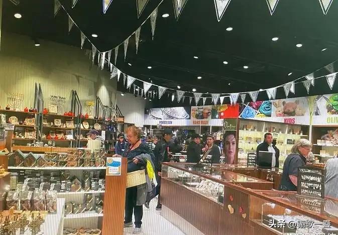 今日以色列首都特拉维夫超市蔬菜水果、粮油、猪牛羊肉换算成人民币每斤价格，柴油汽油