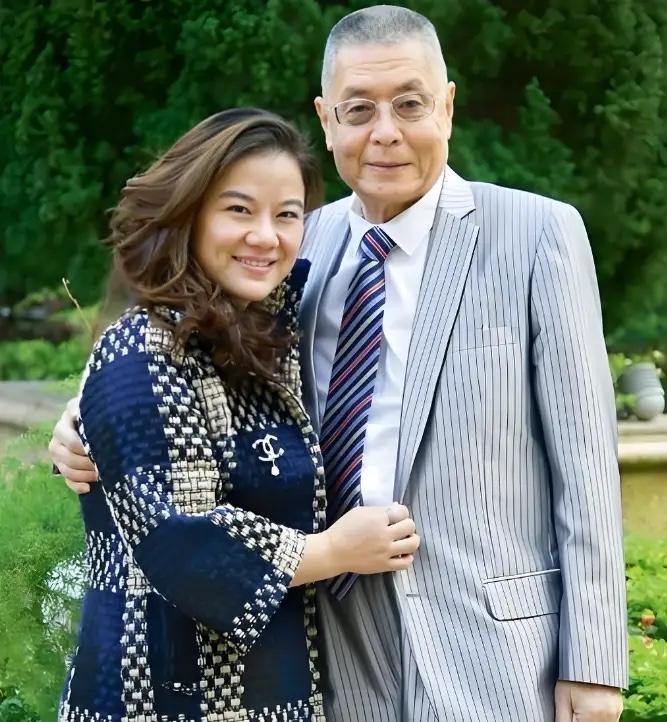 2017年，钢琴大师刘诗昆迎娶了学生孙颖，经过商量，婚后2人没打算要孩子，毕竟刘