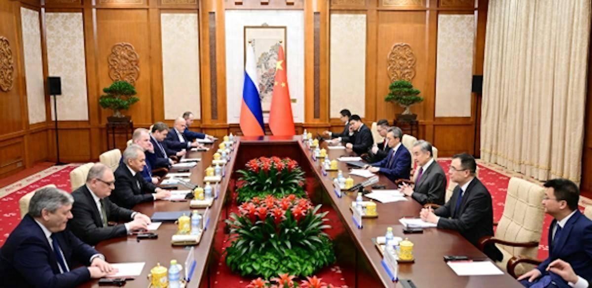 想拿中国尿素救春耕？先还钱！中国锁定俄油巨单，印度彻底出局
-
2026年3月这