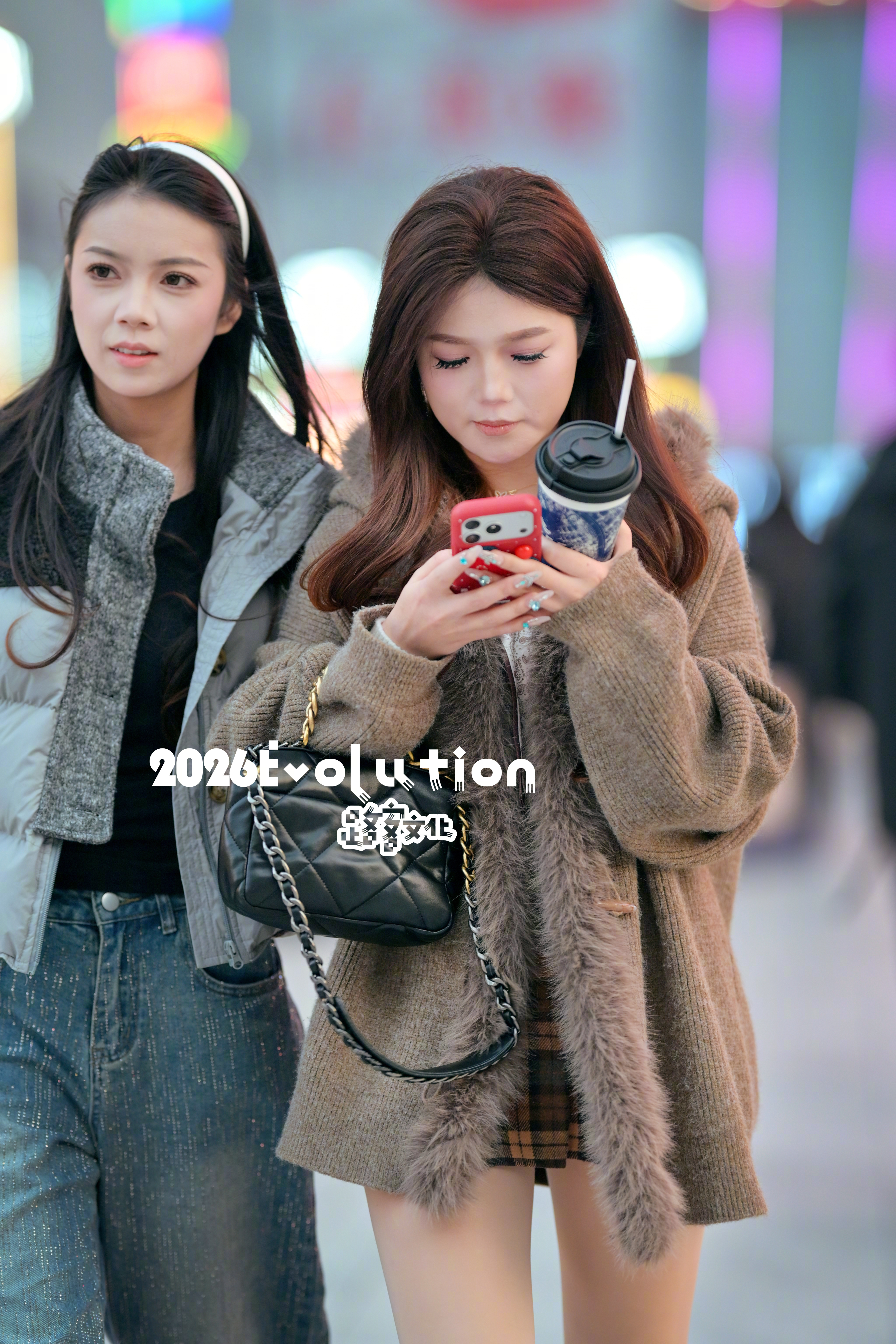 下午四点各位忙啥呢？ 