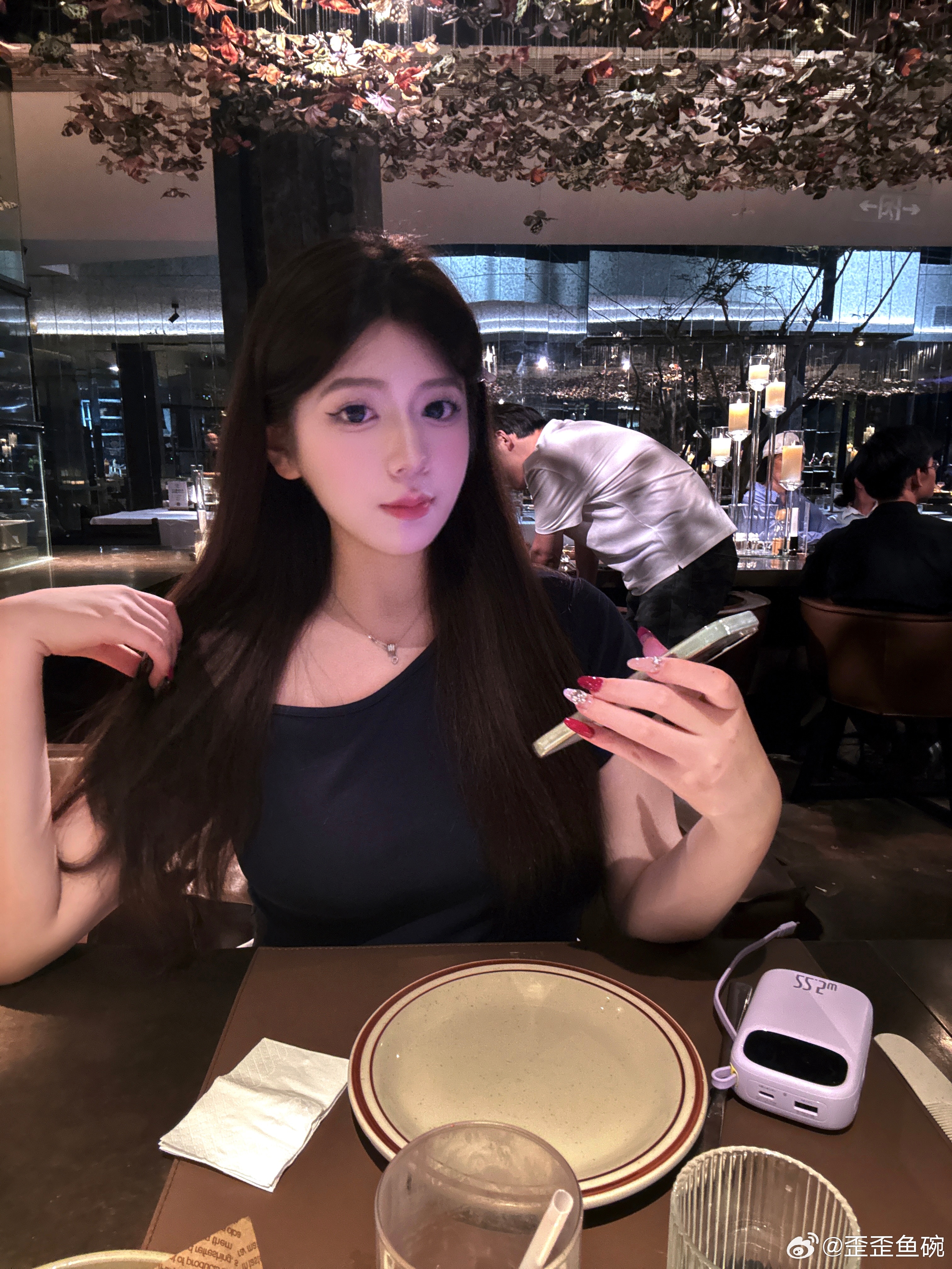 如果全世界都指责你 那姐姐蹲下来抱抱你 