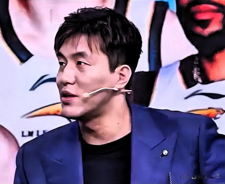 广东爆冷出局！郭艾伦发话了：杜导现在是老教练了，不管输赢都面不改色心不跳！

C