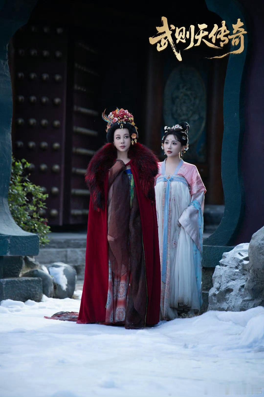 毛戈平晒武则天杀青剧照，75岁庆奶再演武则天依旧牛奶皮肤