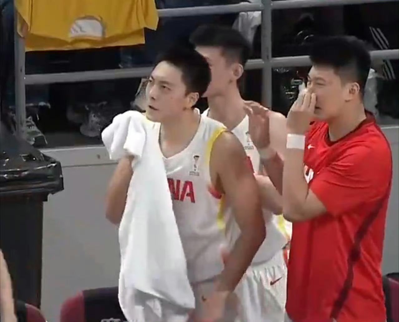 球迷朋友你们可能看到消息都是胡明轩因为伤没有入选最终名单，实际每个球员多多少少都