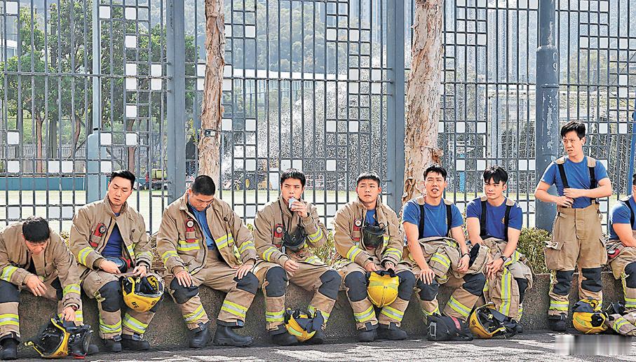 香港大火已造成94死76伤，救援工作将转入善后，900多名居民已被疏散到临时避难