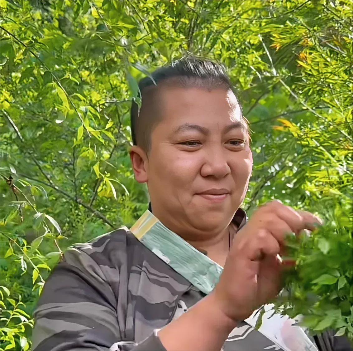 央视揭秘东北雨姐，和所有人想象的不一样，她并非本地人，所有视频的内容均为表演出来