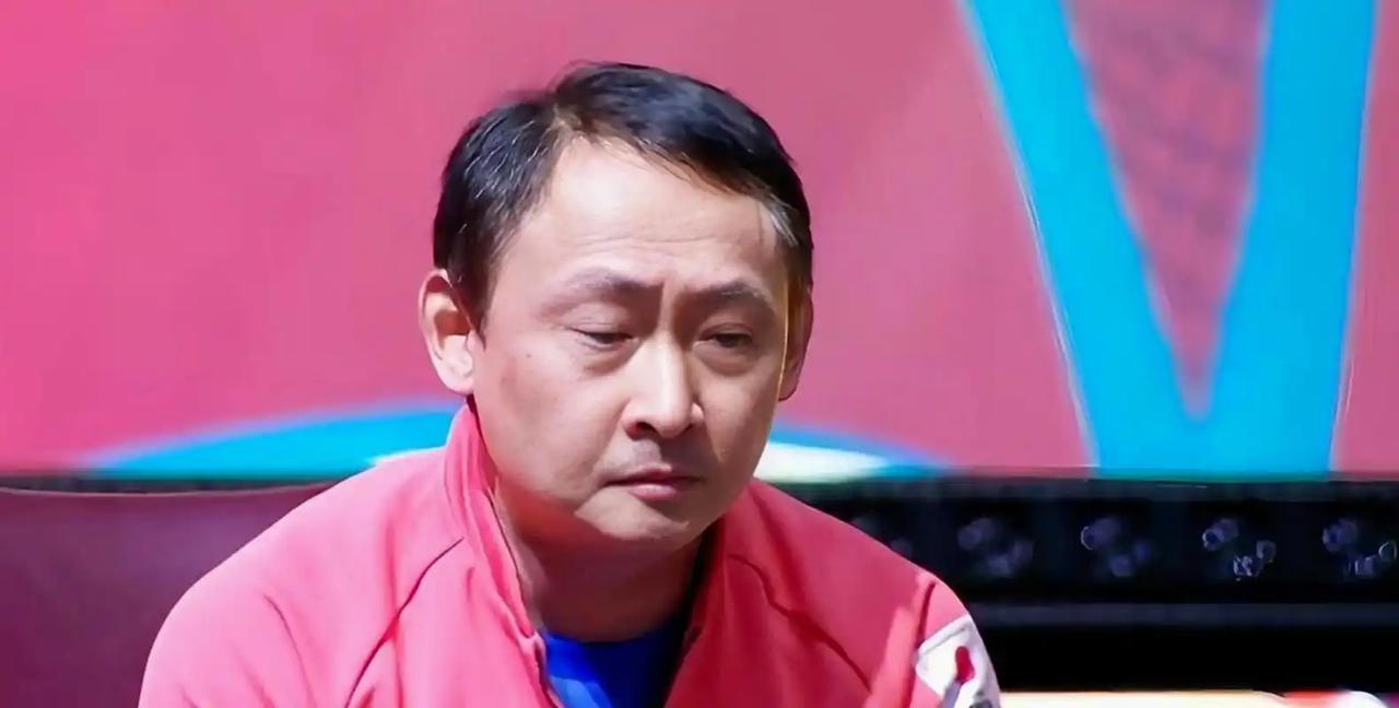 现在全网最郁闷的人，
估计就是张本宇了，
儿子张本智和，输给伊朗老将也就算了。没