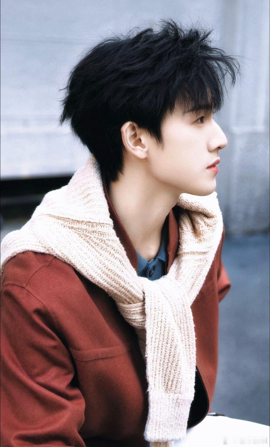 李昀锐桃花半遮面封面李昀锐首登女刊五大李昀锐lin谁还被李昀锐这组杂志封面预告狠