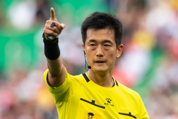 韩国裁判高亨进主哨足协杯决赛 消息，韩国籍裁判高亨进将担任足协杯决赛主裁判，一名