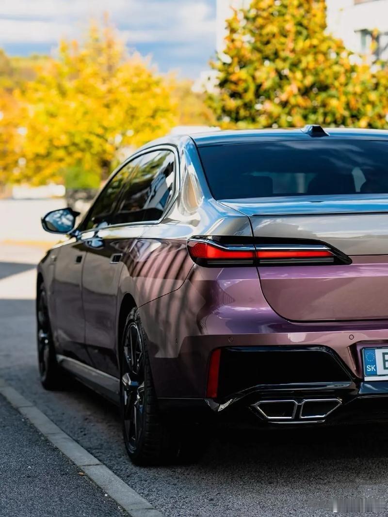 大新闻来了！宝马的纯电轿车旗舰，i7 M70L直接官降了30.1万元，从189.