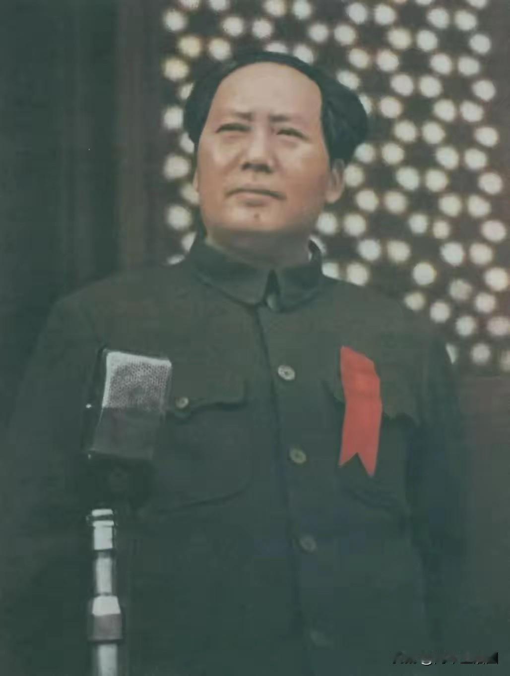 今天是个伟大日子，
一代伟人毛主席诞辰132周年，
我们永远怀念您！

伟大的毛