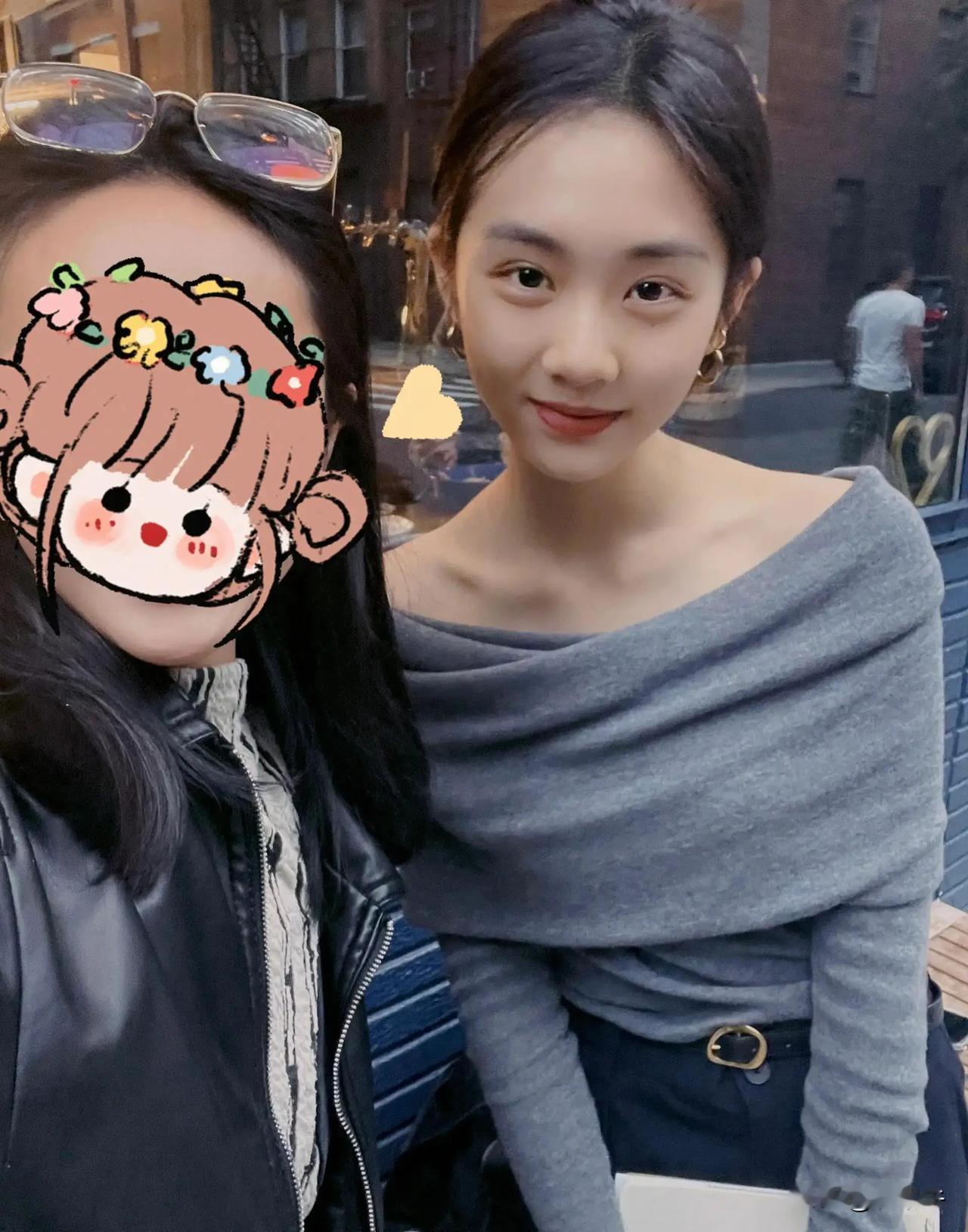 ‌黄多多在纽约街头画个画为啥能上热搜‌？