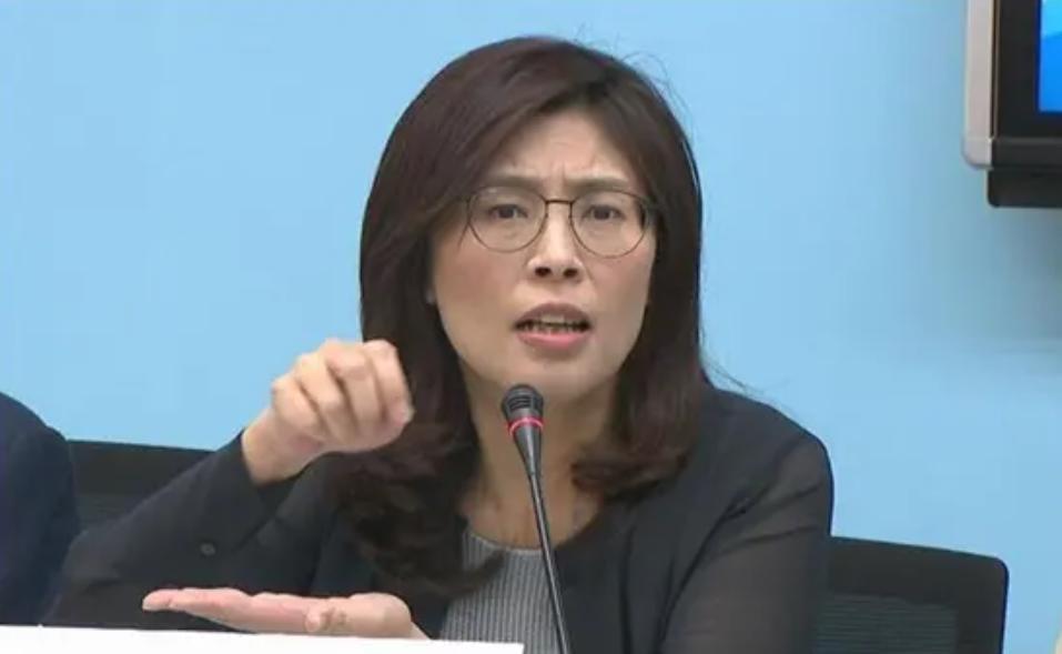 郑丽文的公开表态进一步凸显了国民党的两岸政策困局。

今1月，她在台北表示“和平