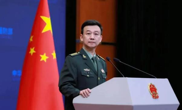 “从现在起，这片空域你们动不了！”1月10日，美军3架B-1B“枪骑兵”轰炸机逼