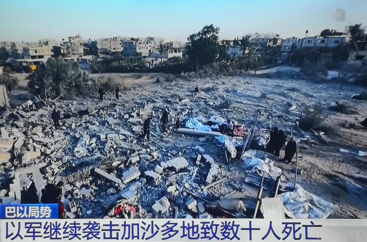 10月25日以军空袭加沙地带多地，造成至少72人死亡。
以军空袭加沙南部汗尤尼斯