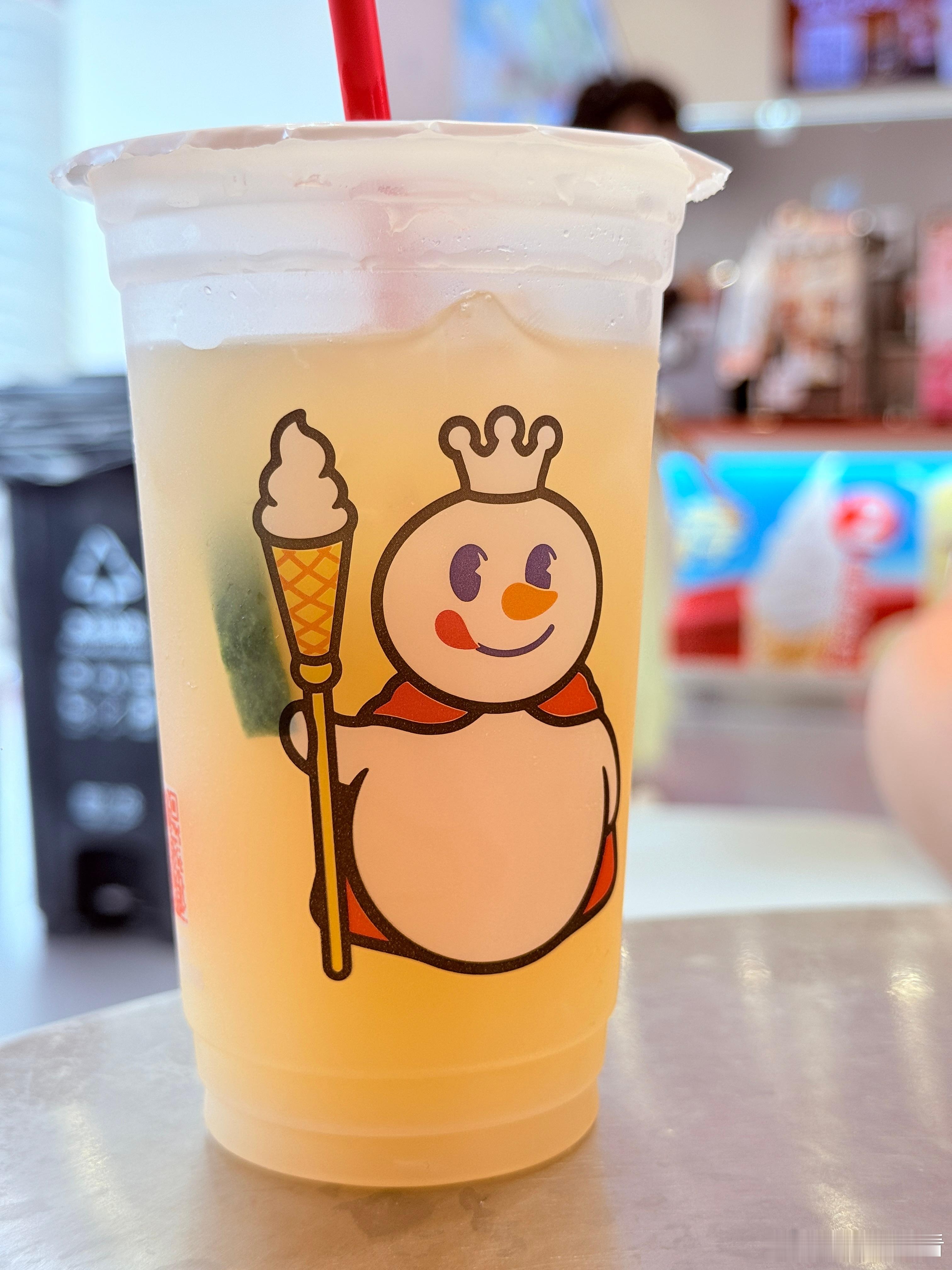 你爱我，我爱你，蜜雪冰城甜蜜蜜！太热🥵了，路过就来一杯解一下暑！ 