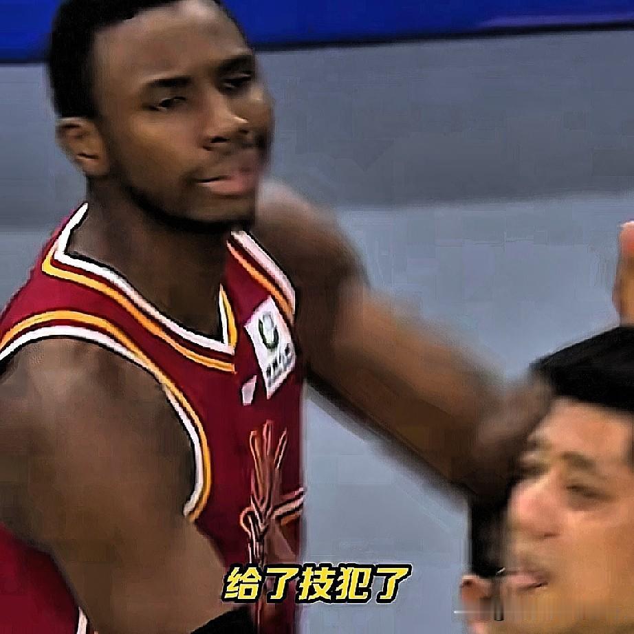 我要替山西超级外援迪亚洛说几句公道话，山西淘汰北控赛后，主帅潘江批评迪亚洛没有控