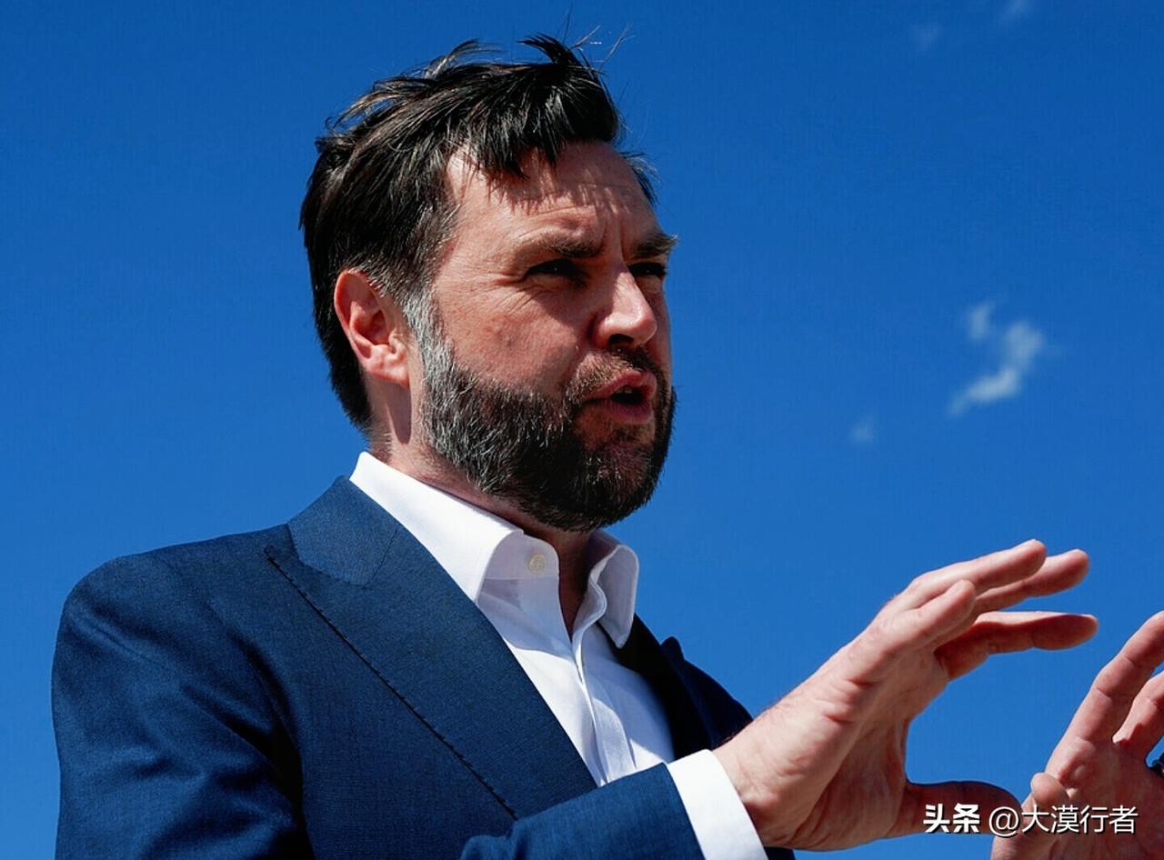 伊朗这一招太狠了！
直接掐断海峡，把美国逼回谈判桌

先掐霍尔木兹海峡，再慢悠悠