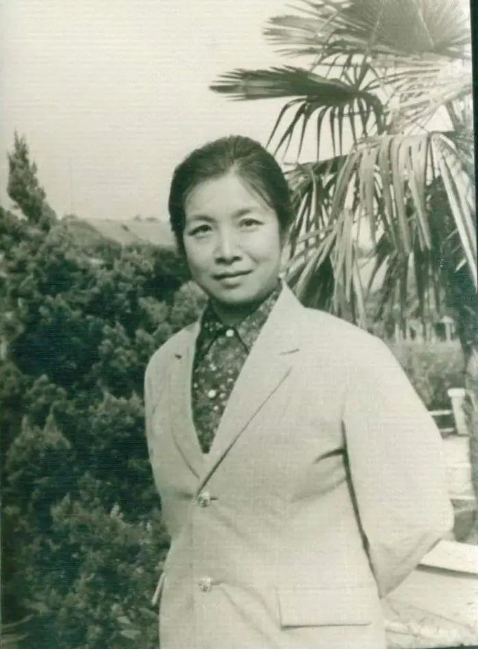 张金秋（1937年1月—2026年4月3日），女，天津人，中国评剧表演艺术家，一