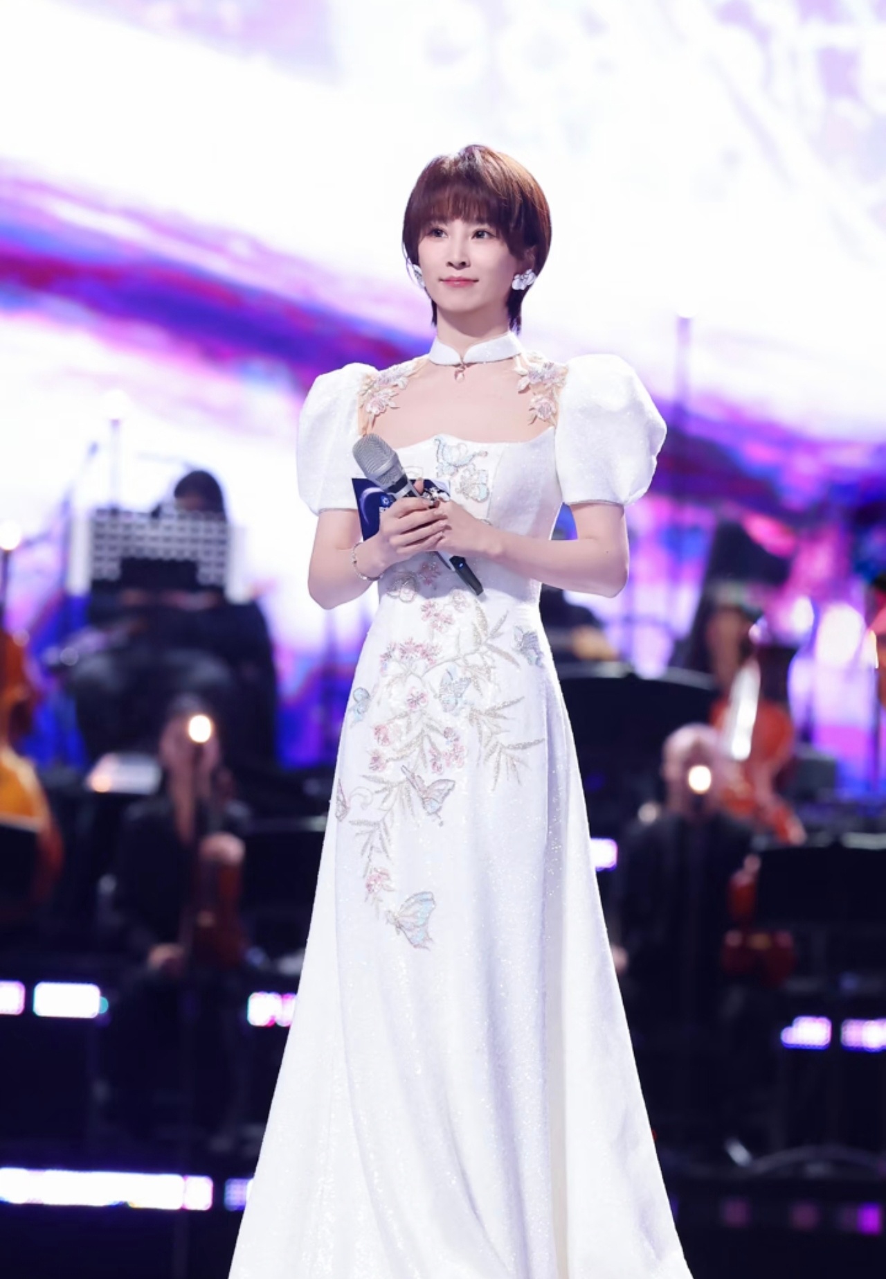 乘风2026官宣阵容这么多姐姐，我居然三分之一都不认识我是不是太落后了，需要去恶