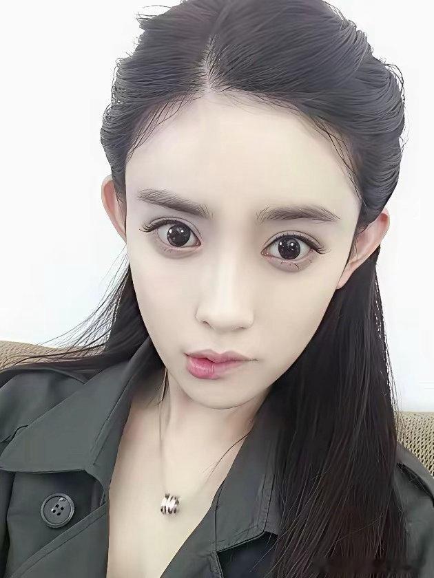 早期的孟子义，简直是天然美的代名词 ​​​