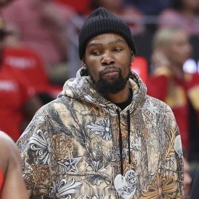 Shams表示，杜兰特预计将缺席G5：“首轮G5，火箭预计将继续面临杜兰特缺阵的