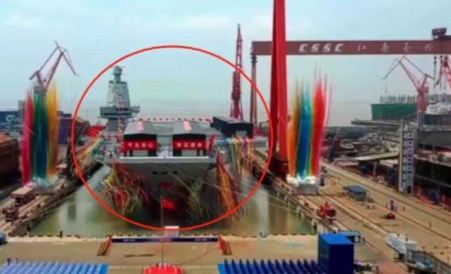 为什么福建舰这么久还不服役？其实说白了，是因为福建舰的技术问题，没办法直接服役。