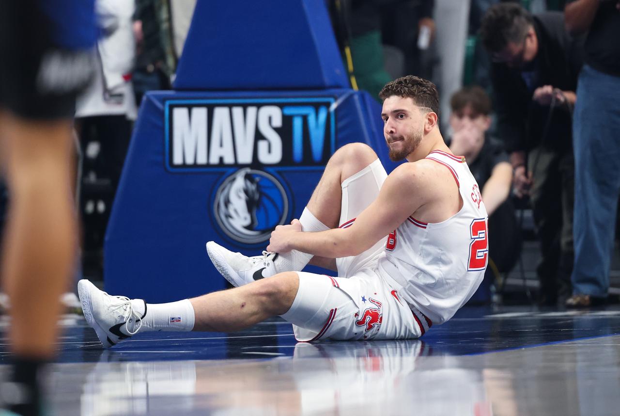 申京可能要复出了，目前已经升级为出战成疑。有人说这是好事，但是我想说乌杜卡这是饮