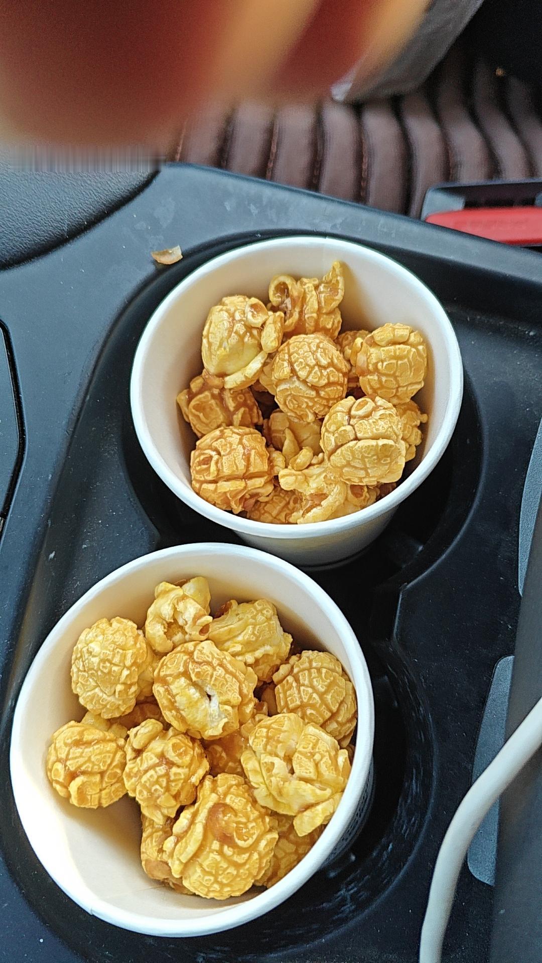 非常好，
🚗交通：方便
🧡服务：周到，还有爆米花