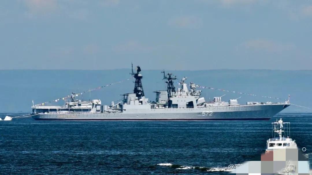 俄军在日本海连续开火！

8月11日，俄罗斯军方突然发布了一段视频，画面里俄海军