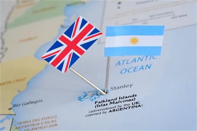 中国的表态在联合国反将了美英法一军！同样是关涉领土问题，美英法在台湾问题上时不时