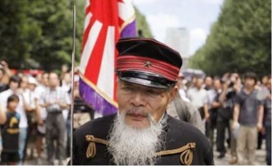 九旬日本老兵松本念念不忘再开战，三个理由句句惊心：当年全社会把侵略包装成荣光，他