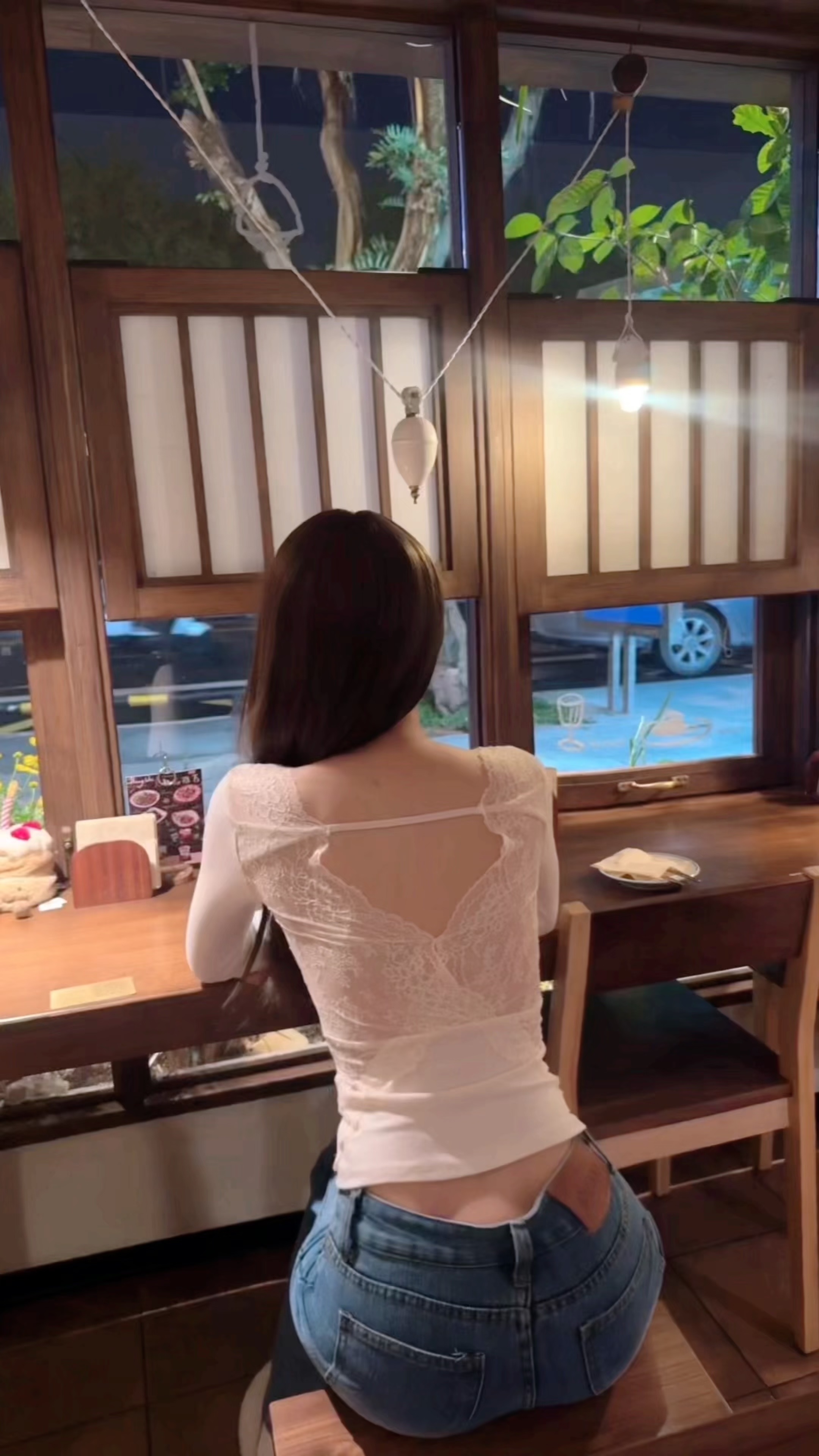 练背的意义具像化了….. 