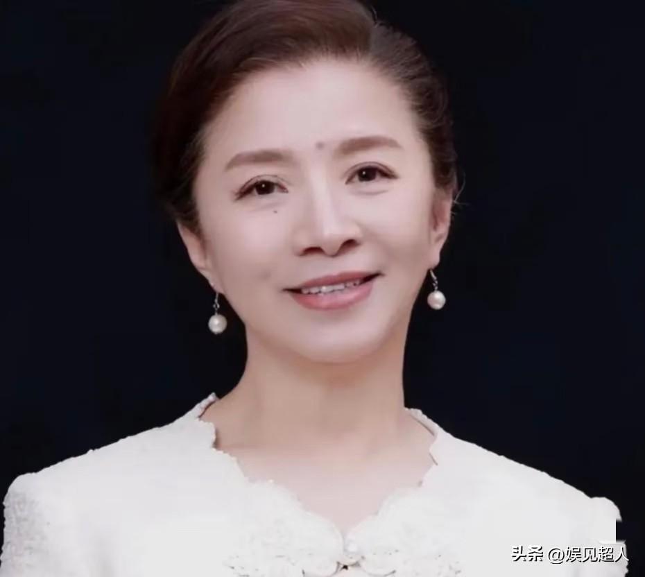 圈里有个怪事儿！提起迟蓬，年轻粉丝可能挠头：“这谁？”能让张译、段奕宏这些影帝站