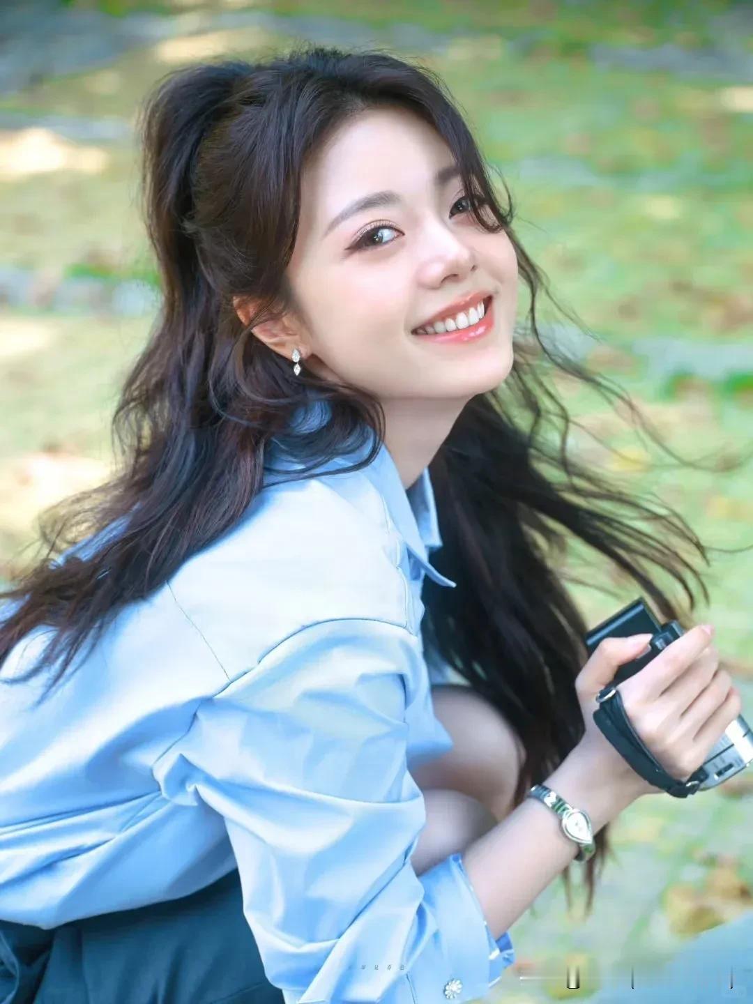 娱乐圈八卦狂潮：明星百态，奇葩行径与无奈现实交织

娱乐圈就像一个巨大的八卦熔炉