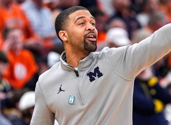 MFFL 来自Marc Stein的消息。威廉森将加入梅的教练组，成为达拉斯的助