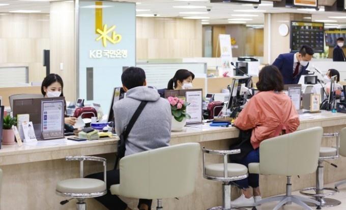 【韩债务持续攀升 政府扩张性财政延续至2027年引担忧】韩国超话 总统李在明称将