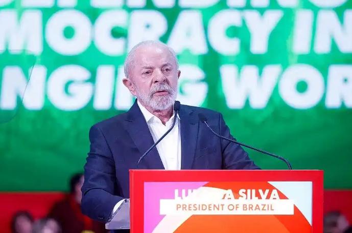 巴西总统卢拉怒了！
4月18日眼含热泪的卢拉总统在西班牙发表公开言论，世界上任何