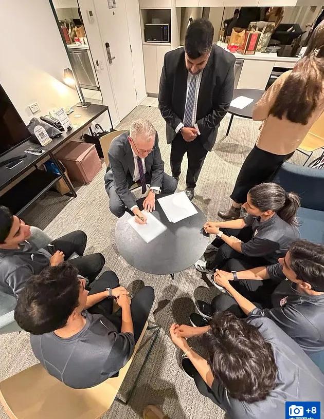 伊朗5名女足“求救”，滞留袋鼠国，值得怜悯么？1、你可以持有不同的政见，甚至可以