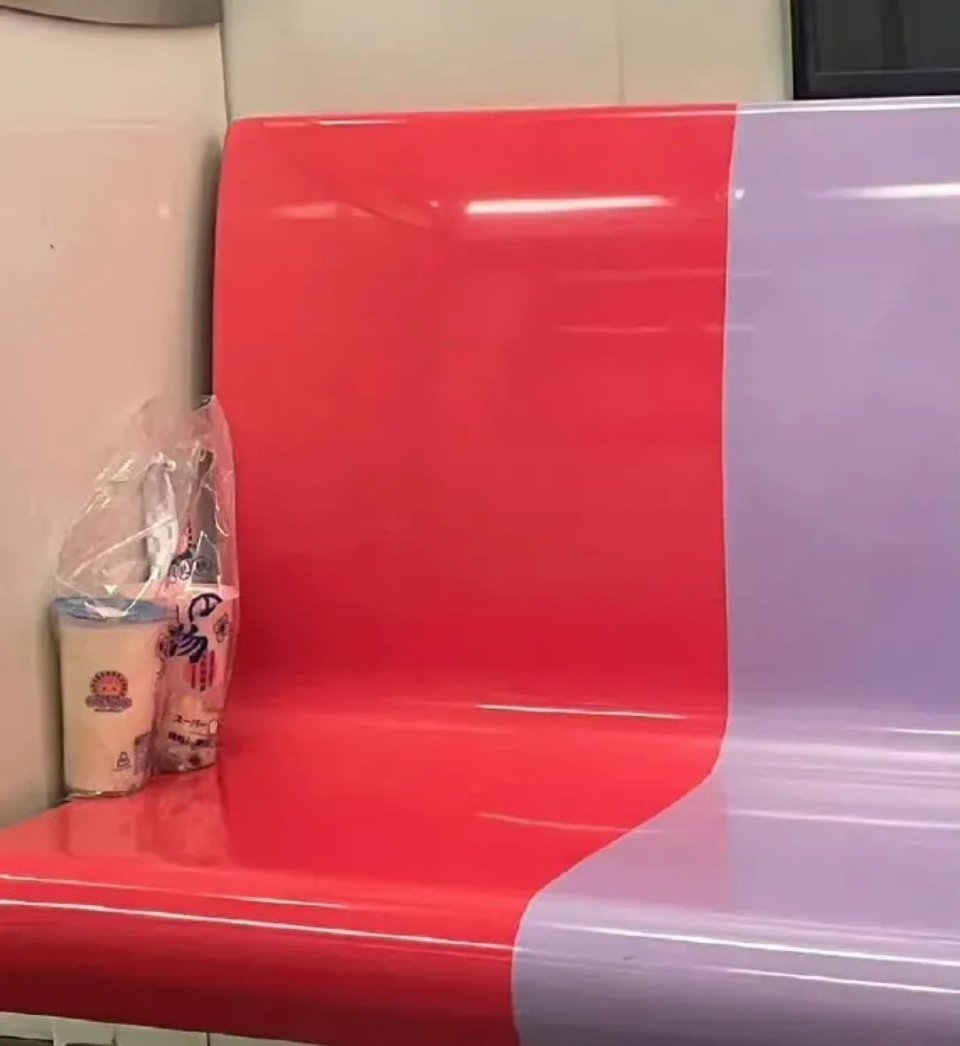 这世上又多了一个伤心的人 ​​​