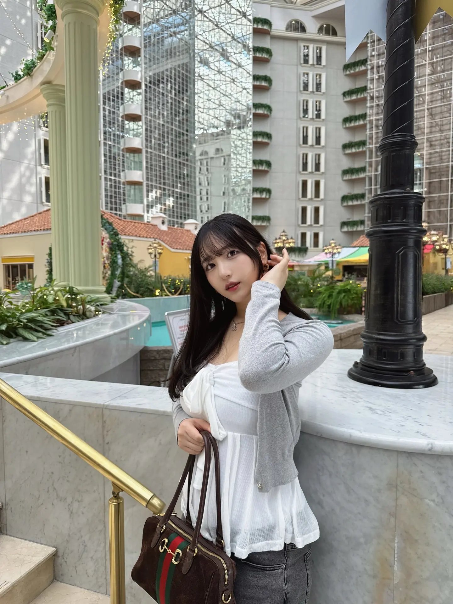 📷 你喜欢我吗？五一快结束了，大家准备好工作了吗？我会陪着大家