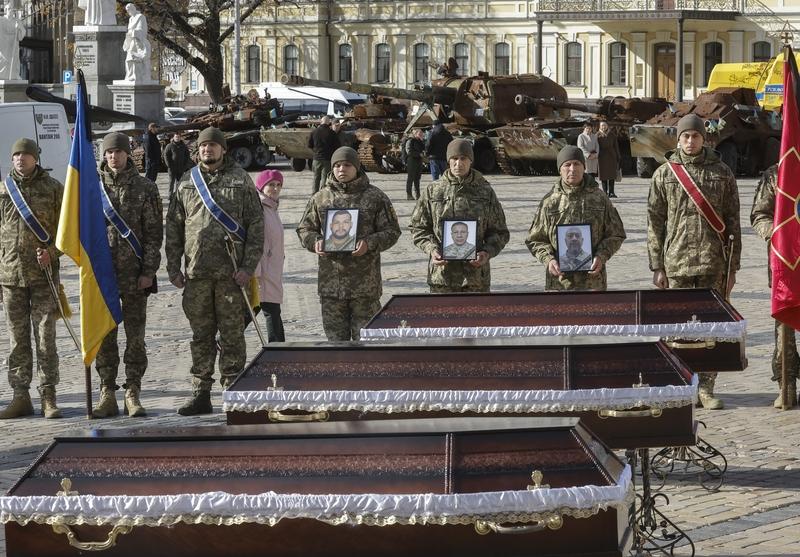 俄军又一名中将阵亡影响几何 当地时间12月22日，俄军总参谋部作战训练局局长萨尔